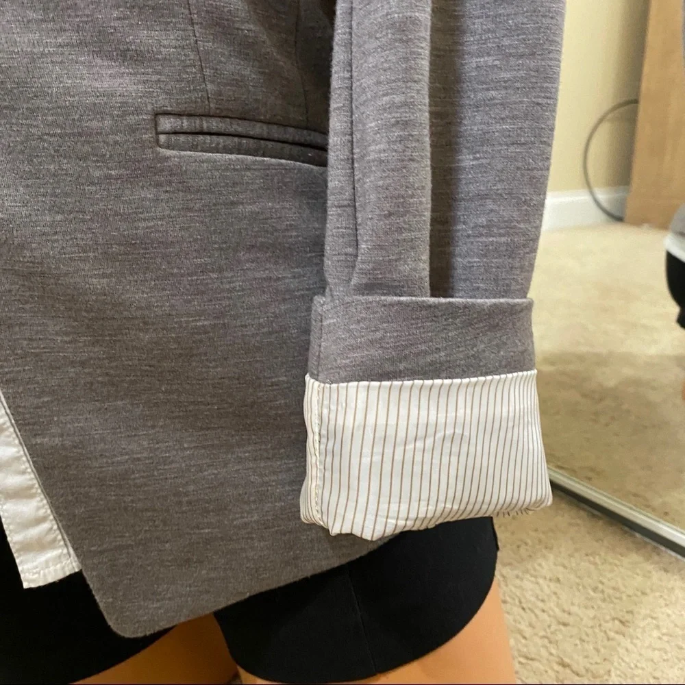 H&M Fitted Blazer Fully Lined Grey Size US 4 - Picture 2 of 6